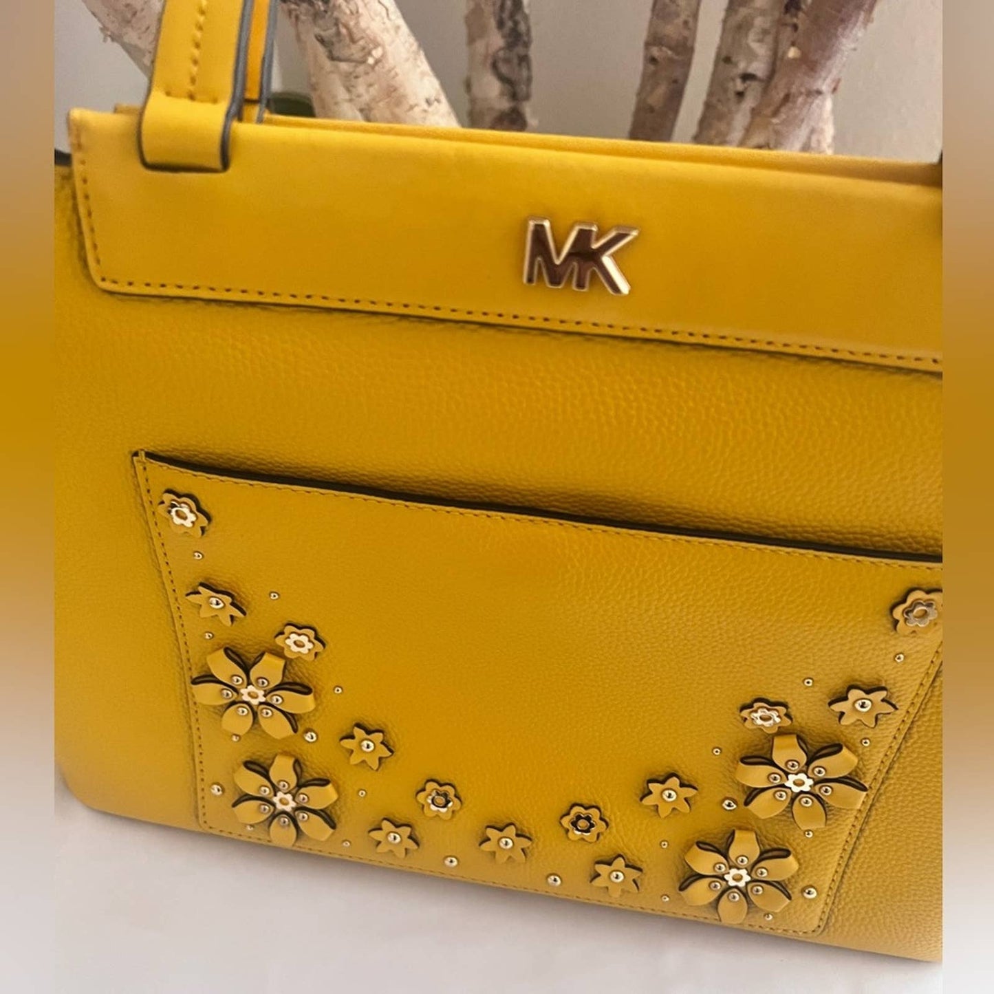 MICHAEL Michael KORS Yellow Meridith Sunflower Leather Tote NWT $298