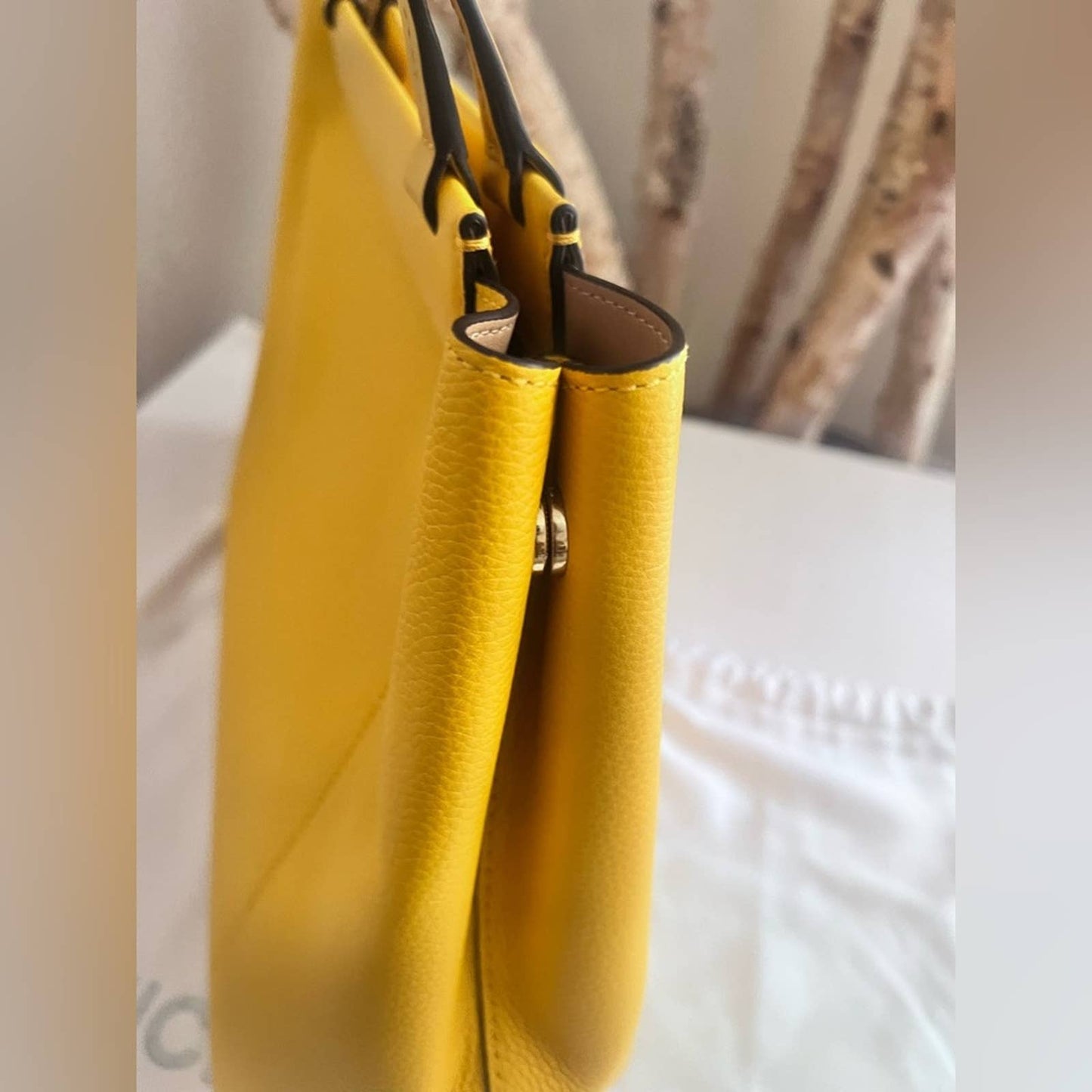 MICHAEL Michael KORS Yellow Meridith Sunflower Leather Tote NWT $298