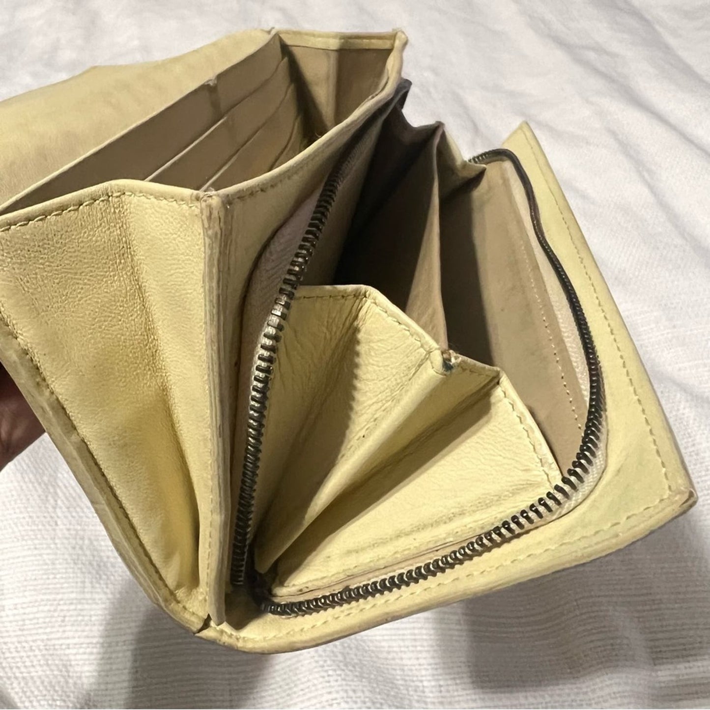 BOTTEGA VENETTA Cream Intrecciato  Lambskin Woven Leather BiFold Wallet